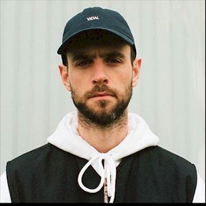 Ed Scissor - The rap is low, poetic on the camber, dark of timbre and is constantly chanted like precipitating hail ...