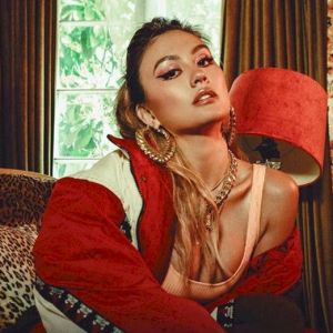 AGNEZ MO 